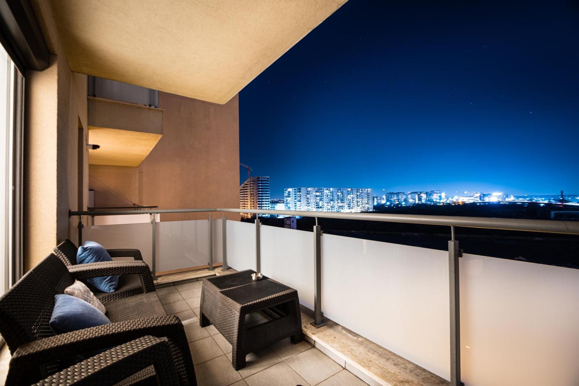 Opal Luxury Aviatiei Apartment Bucharest Exterior photo